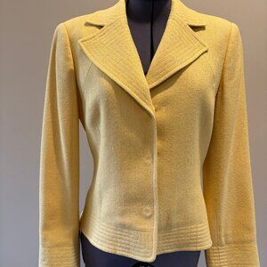 Size 0 Carlisle yellow jacket